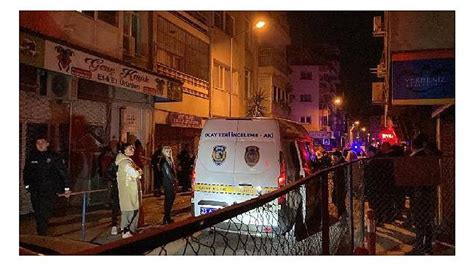İ­z­m­i­r­­d­e­ ­K­o­r­k­u­n­ç­ ­O­l­a­y­!­ ­B­o­ğ­a­z­ı­n­d­a­n­ ­B­ı­ç­a­k­l­a­n­a­n­ ­K­i­ş­i­ ­H­a­y­a­t­ı­n­ı­ ­K­a­y­b­e­t­t­i­